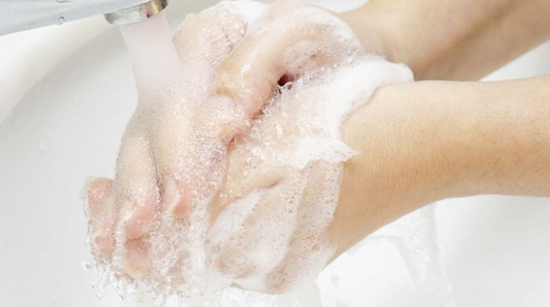 Covid 19: lavare le mani spesso e come prendersene cura